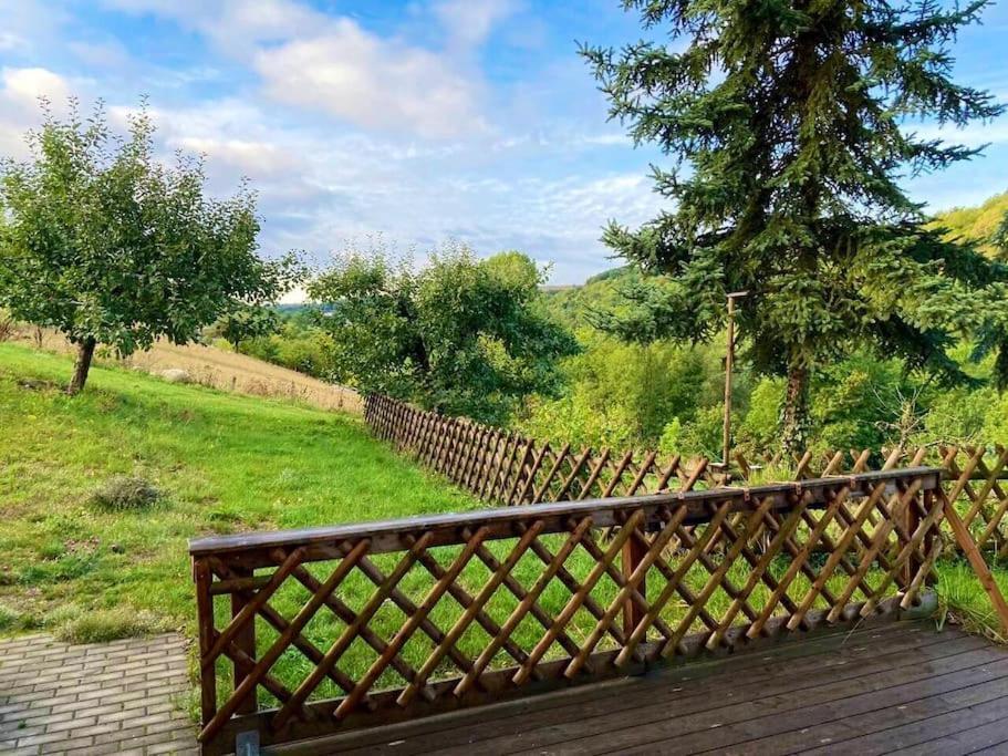 Ferienwohnung Niederstetten Екстериор снимка